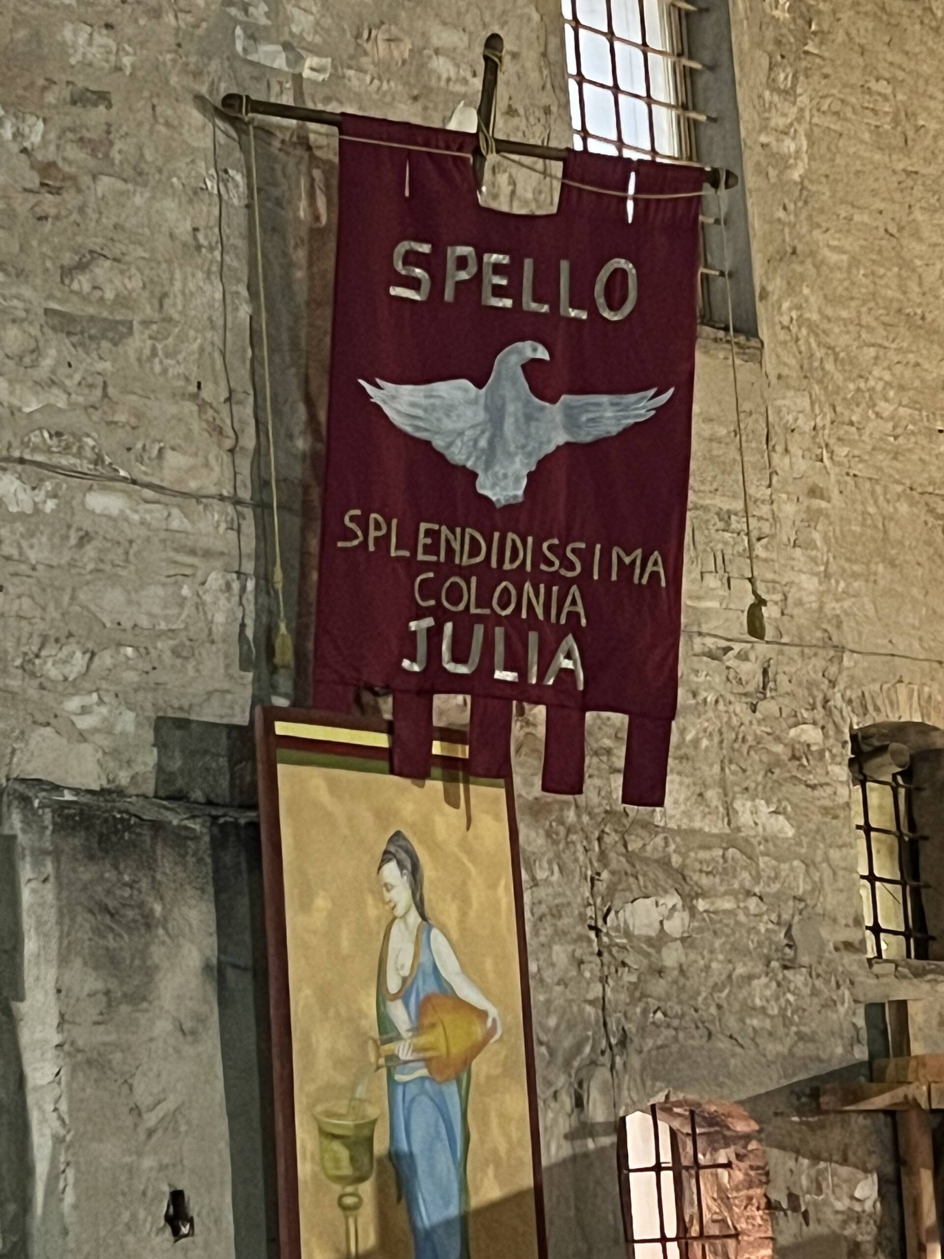 A Spello si è alzato il sipario di Hispellum, la rievocazione di epoca romana che trasforma la città in un teatro a cielo aperto (foto) 2