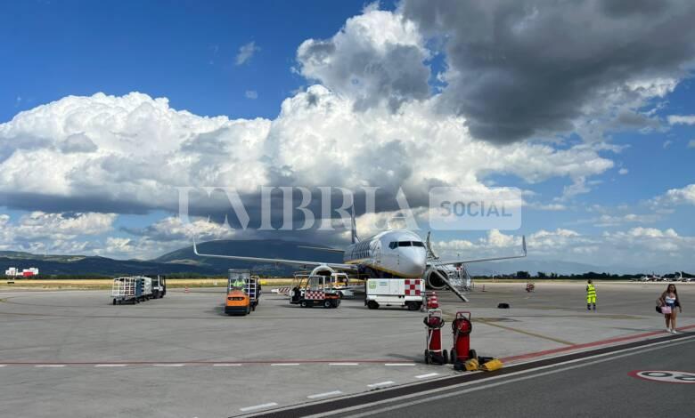 Arriva in Umbria con 17.000 euro euro in contanti di troppo: americano multato dalle Dogane 1 WhatsApp Image 2023 08 06 at 17.19.26 3