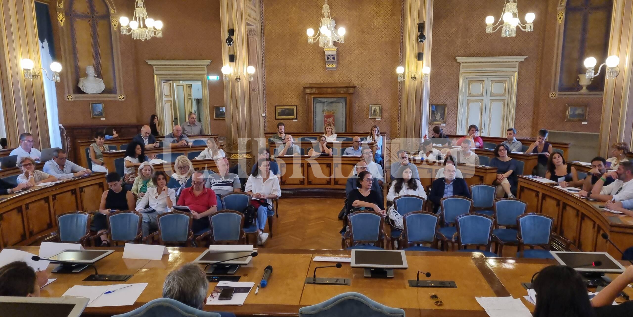 Anci Umbria, al via la coprogettazione di "Comuni in Europa" 3 Anci Umbria, al via la coprogettazione di "Comuni in Europa" 2