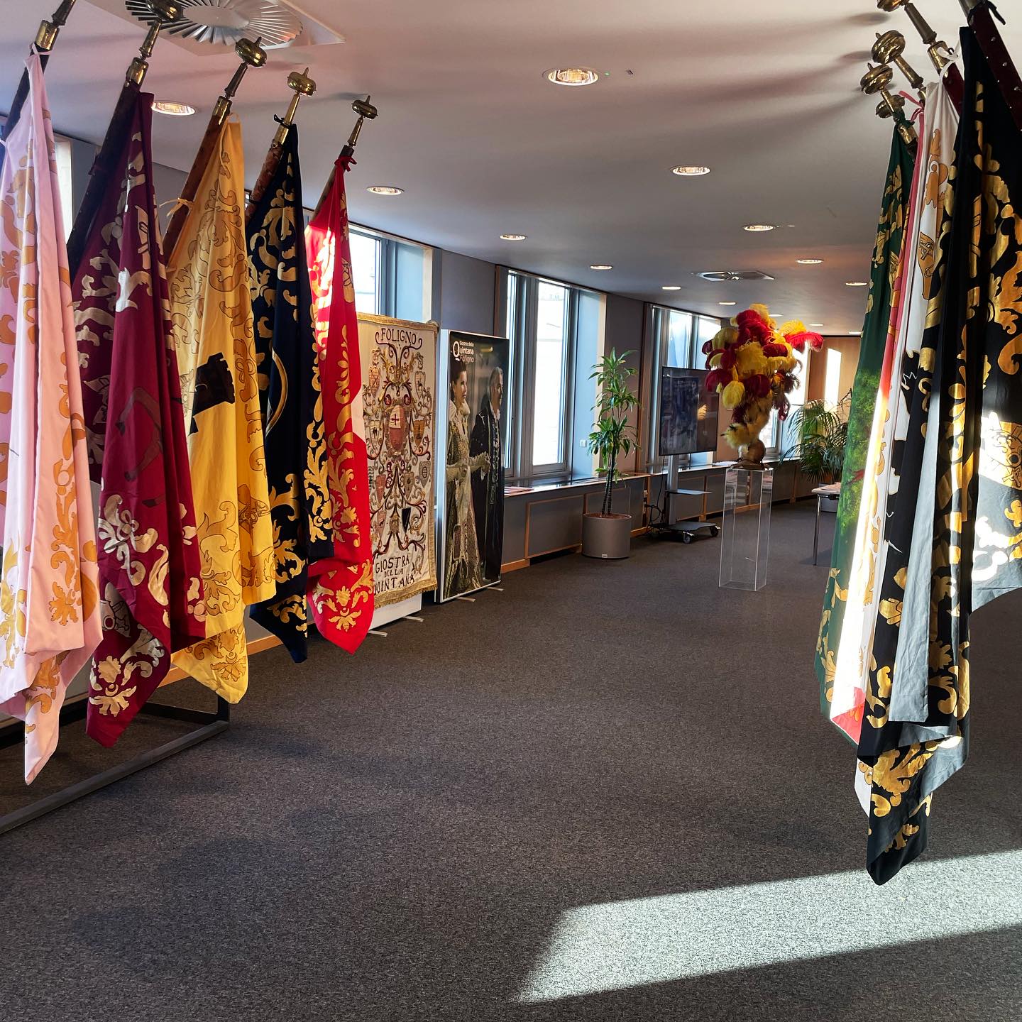 La Giostra della Quintana a Bruxelles, inaugurata la mostra al Parlamento Europeo (foto) 5 La Giostra della Quintana a Bruxelles, inaugurata la mostra al Parlamento Europeo (foto) 4