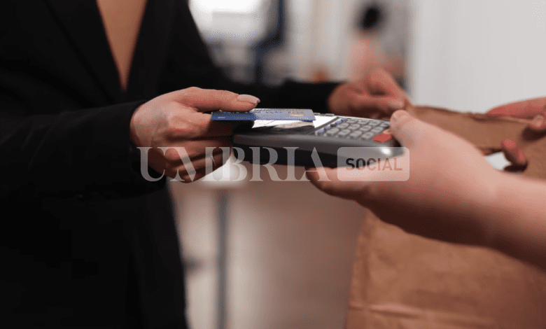 Ruba carta di credito e fa acquisti nel centro di Umbertide: denunciata 39enne 1 Schermata 2023 09 07 alle 11.24.28