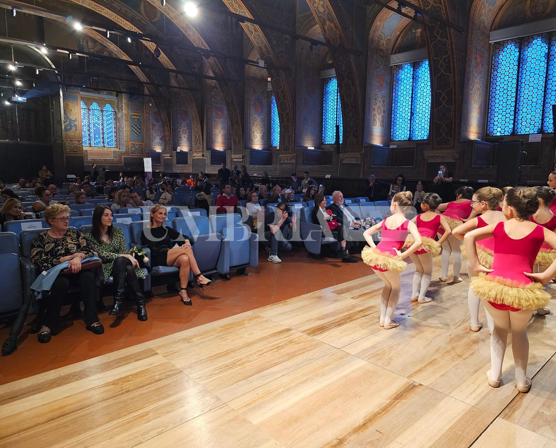 Umbria Fashion, alla sala dei Notari l'incontro tra i giovani e le aziende della moda (foto) 6