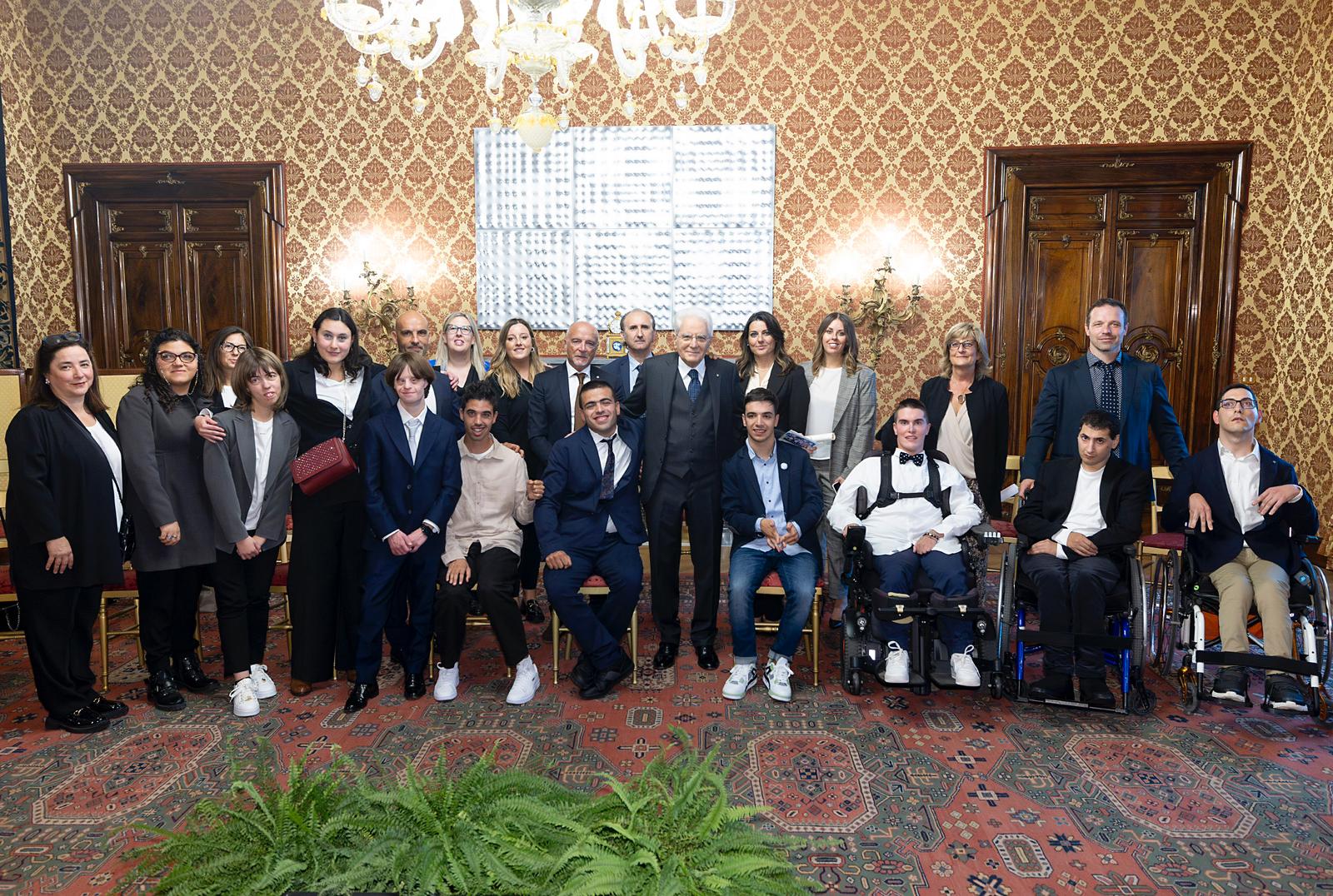 Città di Castello, giovani ambasciatori della cultura e dell’arte senza "barriere" ricevuti dal presidente Sergio Mattarella (foto) 17 Città di Castello, giovani ambasciatori della cultura e dell’arte senza "barriere" ricevuti dal presidente Sergio Mattarella (foto) 16