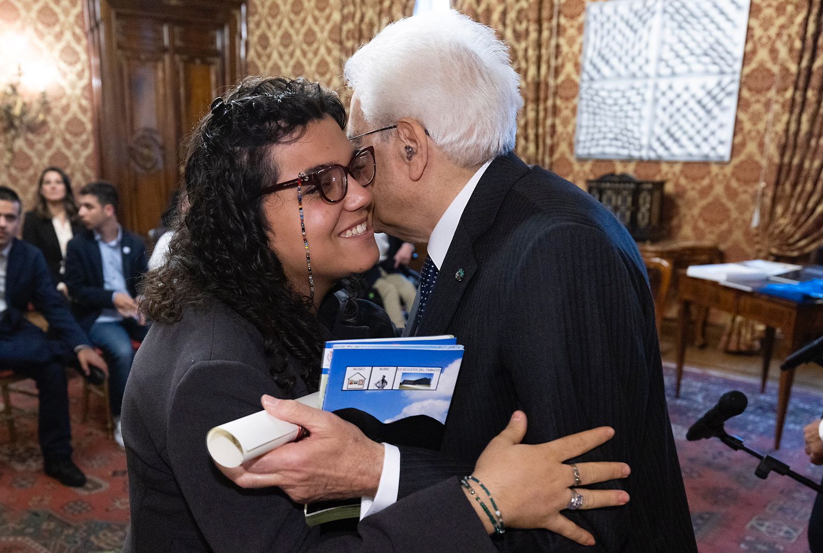 Città di Castello, giovani ambasciatori della cultura e dell’arte senza "barriere" ricevuti dal presidente Sergio Mattarella (foto) 15 Città di Castello, giovani ambasciatori della cultura e dell’arte senza "barriere" ricevuti dal presidente Sergio Mattarella (foto) 14
