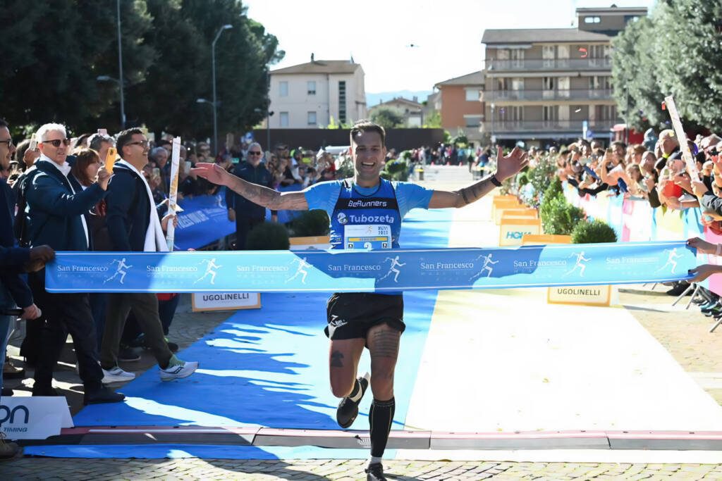 Successo ad Assisi per la San Francesco Marathon vinta da Lorenzo Lotti e Federica Moroni 35 Successo ad Assisi per la San Francesco Marathon vinta da Lorenzo Lotti e Federica Moroni 34