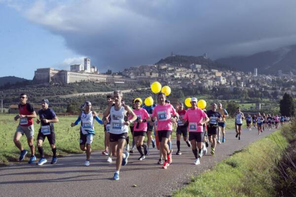 Successo ad Assisi per la San Francesco Marathon vinta da Lorenzo Lotti e Federica Moroni 61 Successo ad Assisi per la San Francesco Marathon vinta da Lorenzo Lotti e Federica Moroni 60