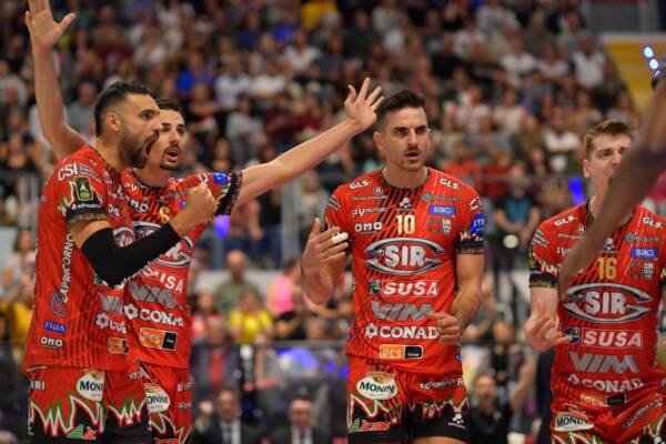 La Supercoppa è della Sir: Perugia batte 3-2 Civitanova in rimonta (foto) 71 La Supercoppa è della Sir: Perugia batte 3-2 Civitanova in rimonta (foto) 70