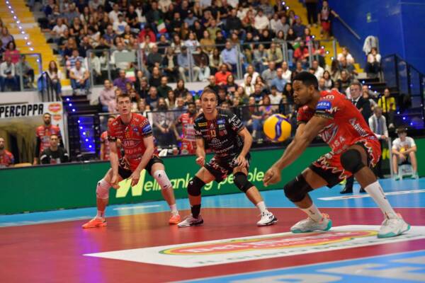 La Supercoppa è della Sir: Perugia batte 3-2 Civitanova in rimonta (foto) 75 La Supercoppa è della Sir: Perugia batte 3-2 Civitanova in rimonta (foto) 74