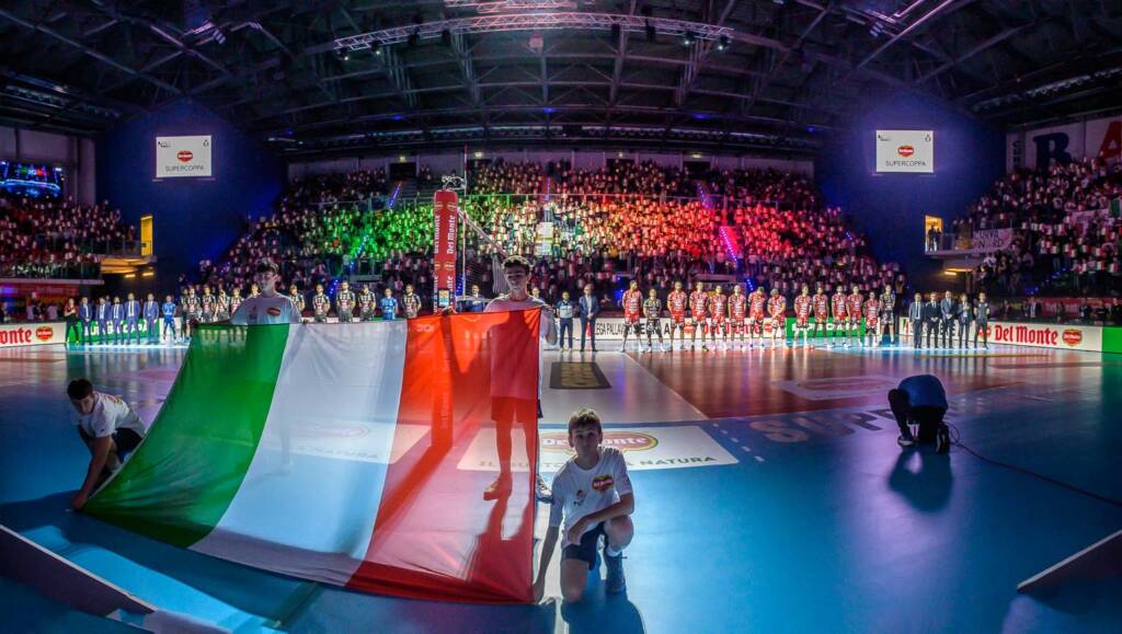 La Supercoppa è della Sir: Perugia batte 3-2 Civitanova in rimonta (foto) 31 La Supercoppa è della Sir: Perugia batte 3-2 Civitanova in rimonta (foto) 30
