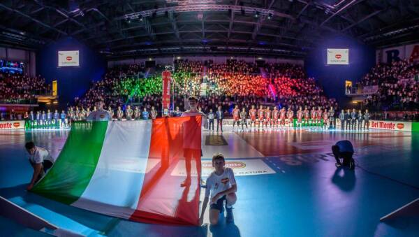 La Supercoppa è della Sir: Perugia batte 3-2 Civitanova in rimonta (foto) 69 La Supercoppa è della Sir: Perugia batte 3-2 Civitanova in rimonta (foto) 68