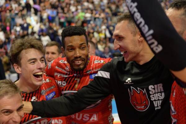 La Supercoppa è della Sir: Perugia batte 3-2 Civitanova in rimonta (foto) 41 La Supercoppa è della Sir: Perugia batte 3-2 Civitanova in rimonta (foto) 40