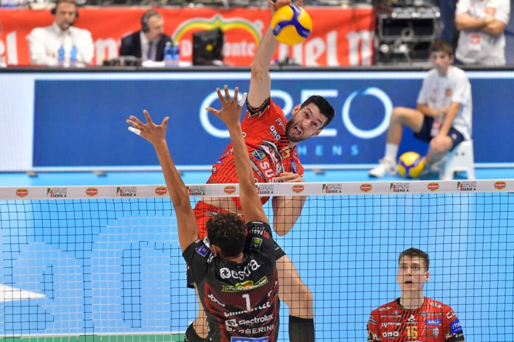 La Supercoppa è della Sir: Perugia batte 3-2 Civitanova in rimonta (foto) 29 La Supercoppa è della Sir: Perugia batte 3-2 Civitanova in rimonta (foto) 28