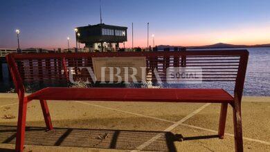 Passignano, sul lungolago una panchina rossa contro la violenza di genere (foto) 14 Passignano panchina rossa
