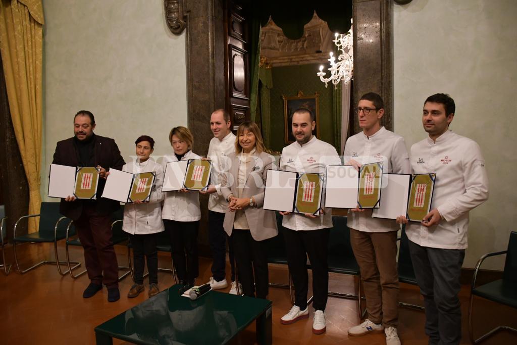 Gli chef dei ristoranti stellati umbri premiati da Donatella Tesei (foto) 2
