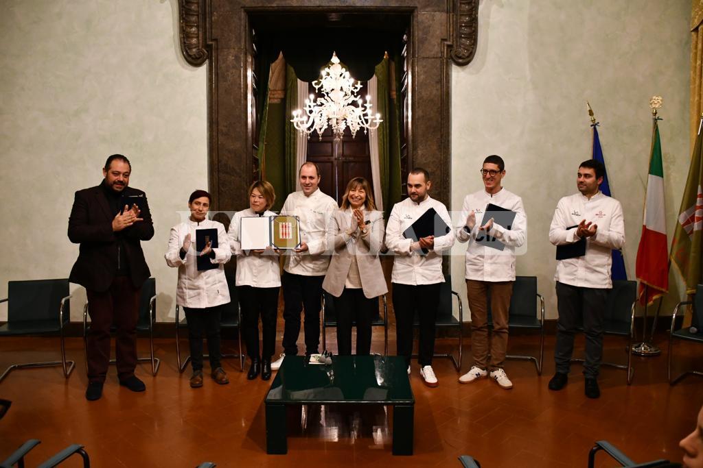 Gli chef dei ristoranti stellati umbri premiati da Donatella Tesei (foto) 18