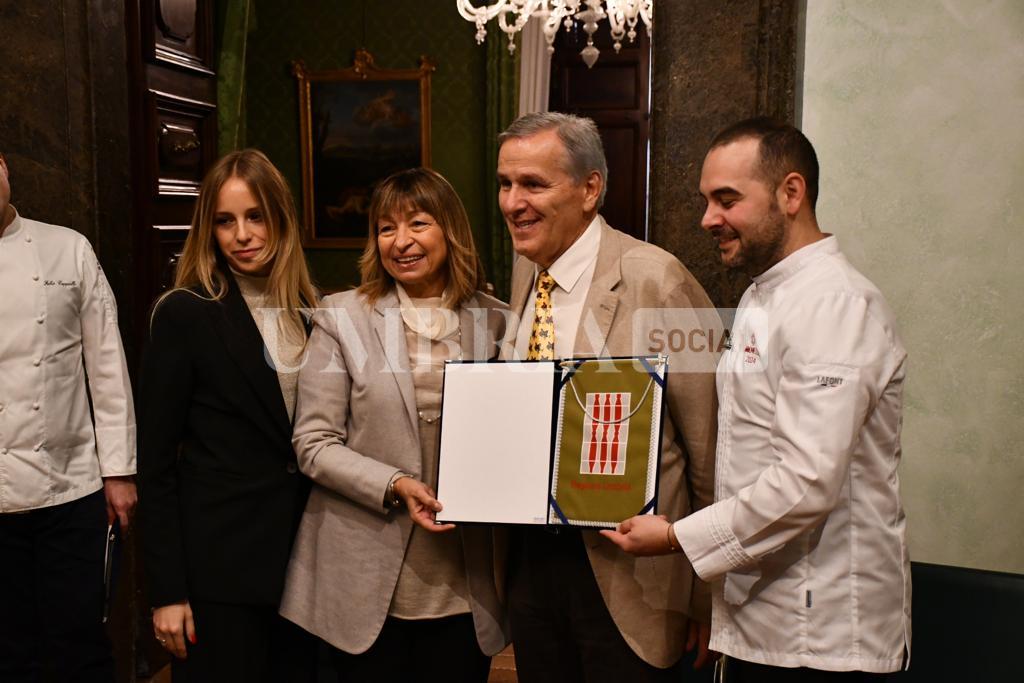 Gli chef dei ristoranti stellati umbri premiati da Donatella Tesei (foto) 12