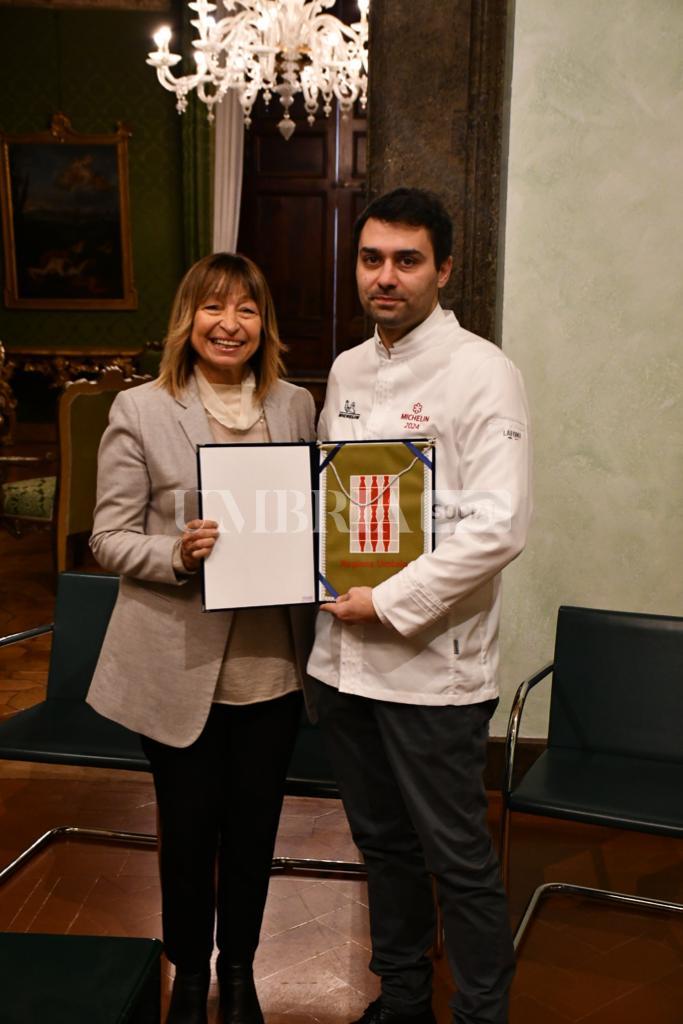 Gli chef dei ristoranti stellati umbri premiati da Donatella Tesei (foto) 4
