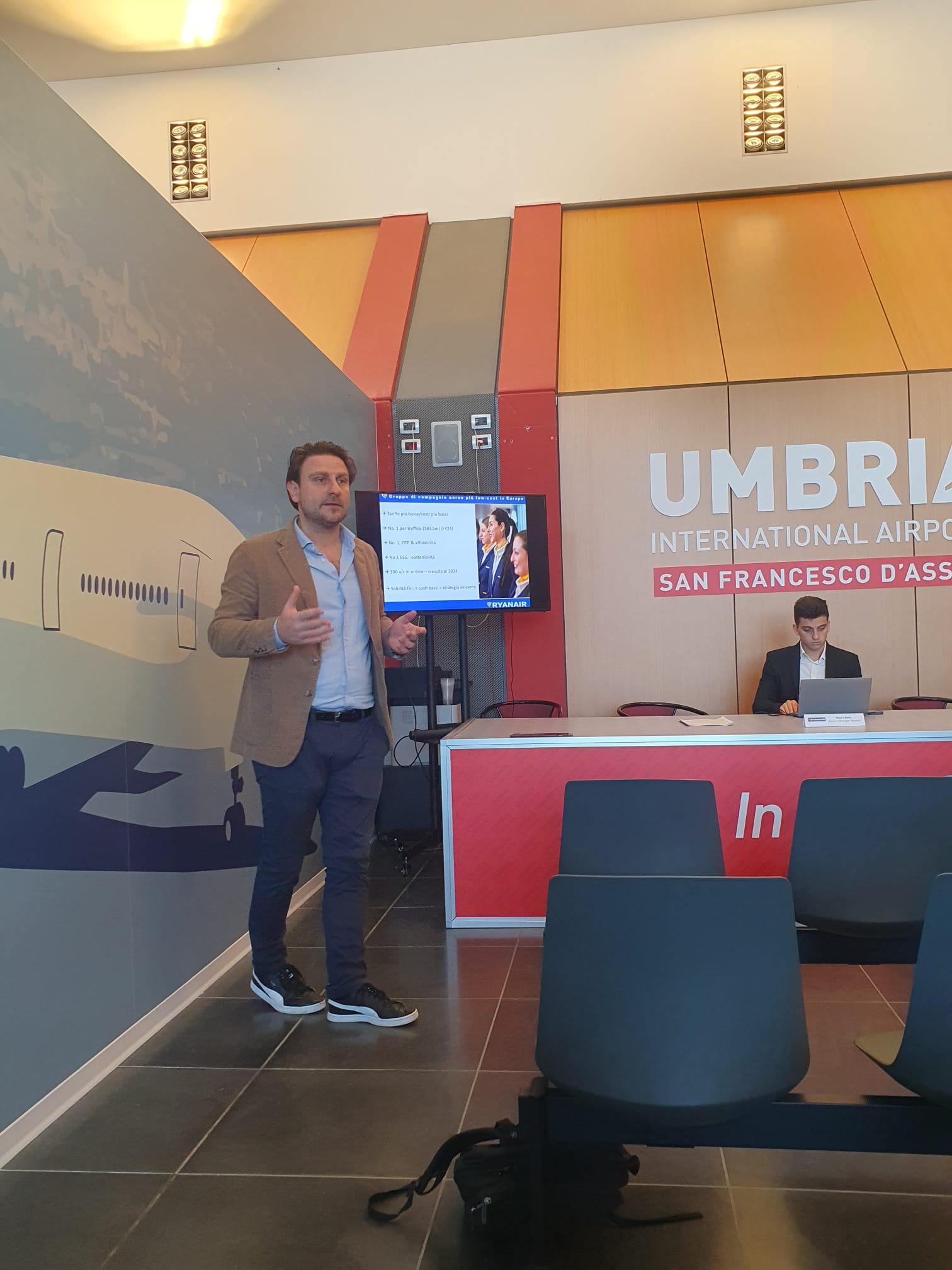 Aeroporto dell'Umbria, con Ryanair si vola anche d'inverno: Cagliari diventa rotta annuale (foto+video) 8