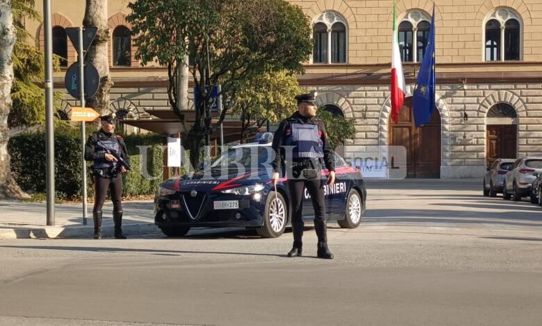 Spello, litiga con i familiari e spara un colpo di pistola: denunciato 74enne 1 foligno