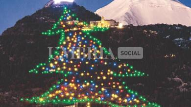 L'Albero di Natale di Gubbio diventa un francobollo di Poste Italiane (foto) 11 20231201 CVP ALBERO DI NATALE DI GUBBIO 1