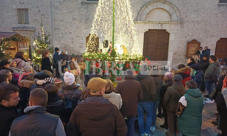 Arrone, a Natale torna il presepe vivente per le vie del castello 1 2ae5604a ecc8 4be1 e6b5 7818046a6549