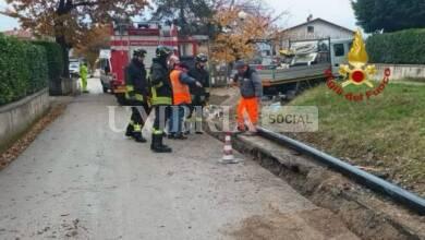 Gubbio, operaio cade durante i lavori alla rete idrica, soccorso dai Vigili del fuoco 14 410839828 10231184995758597 6262545758588096528 n