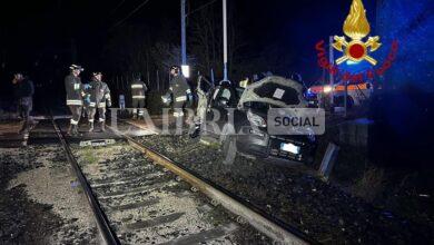 Scontro fra auto e treno, un ferito in ospedale a Branca 6 4E1012C7 ECF8 4A85 AF88 E1F0C7EFEDAB