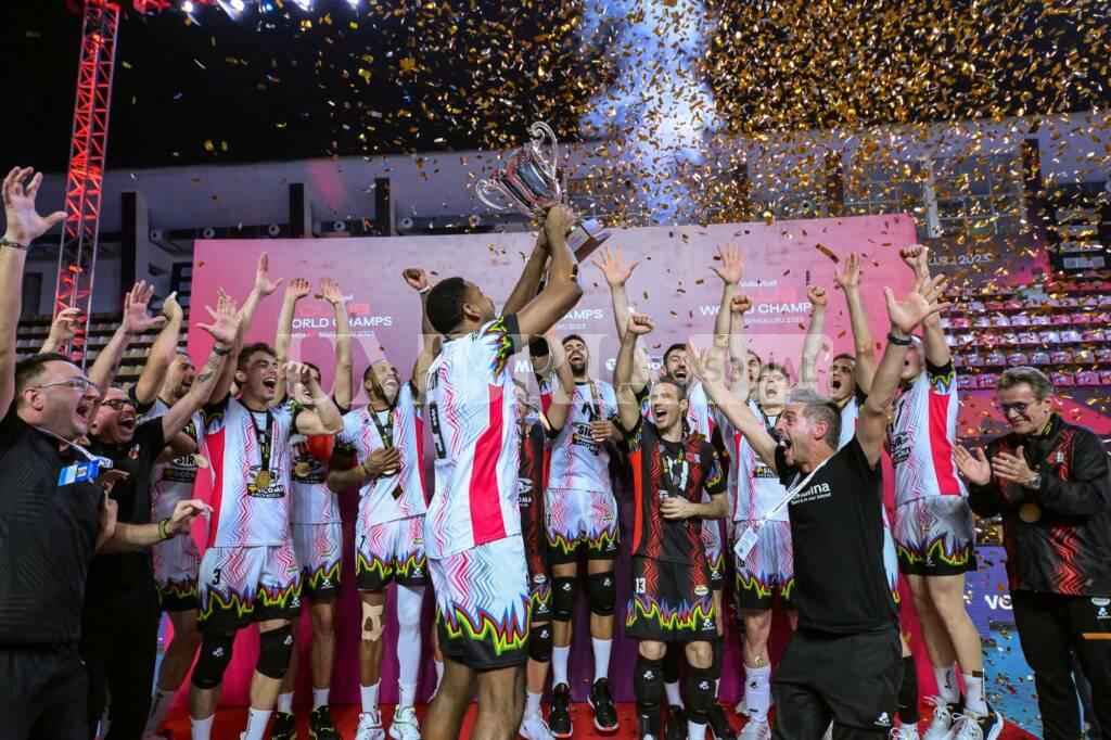 Sir Volley Perugia sul tetto del mondo: in India è grande festa (foto) 11 Sir Volley Perugia sul tetto del mondo: in India è grande festa (foto) 10