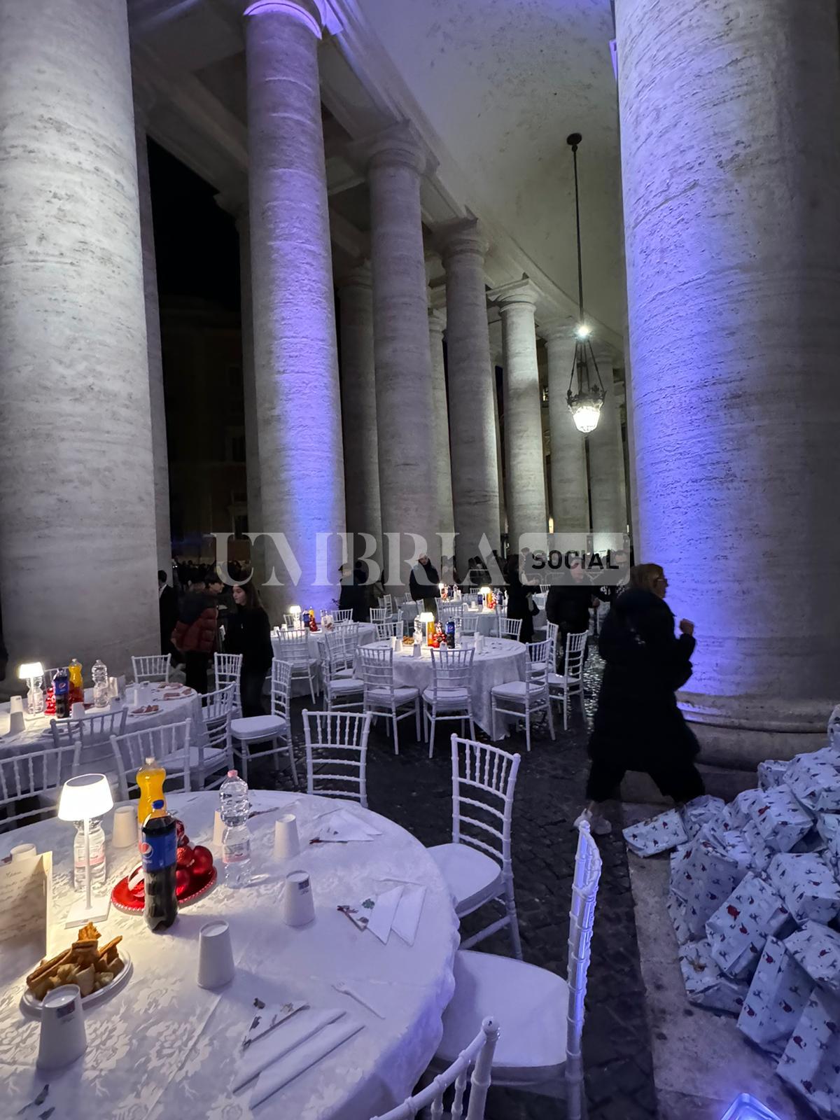 Elettrica Valeri illumina la cena per i poveri che si è tenuta in piazza San Pietro a Roma (foto) 2