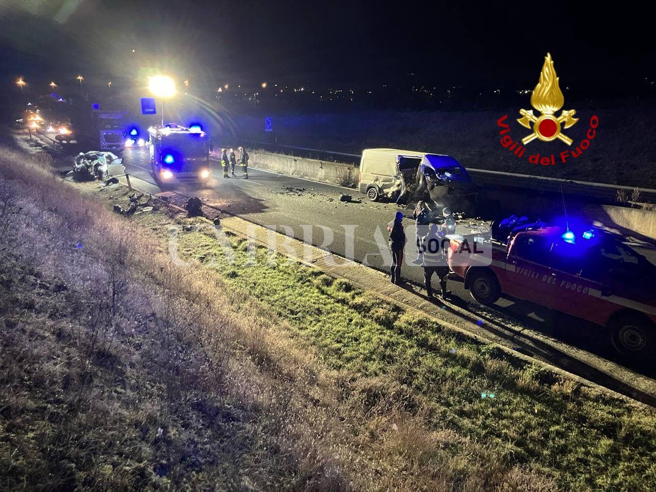 Spoleto, tragico incidente sulla Flaminia: 27enne imbocca la strada contromano e muore 6