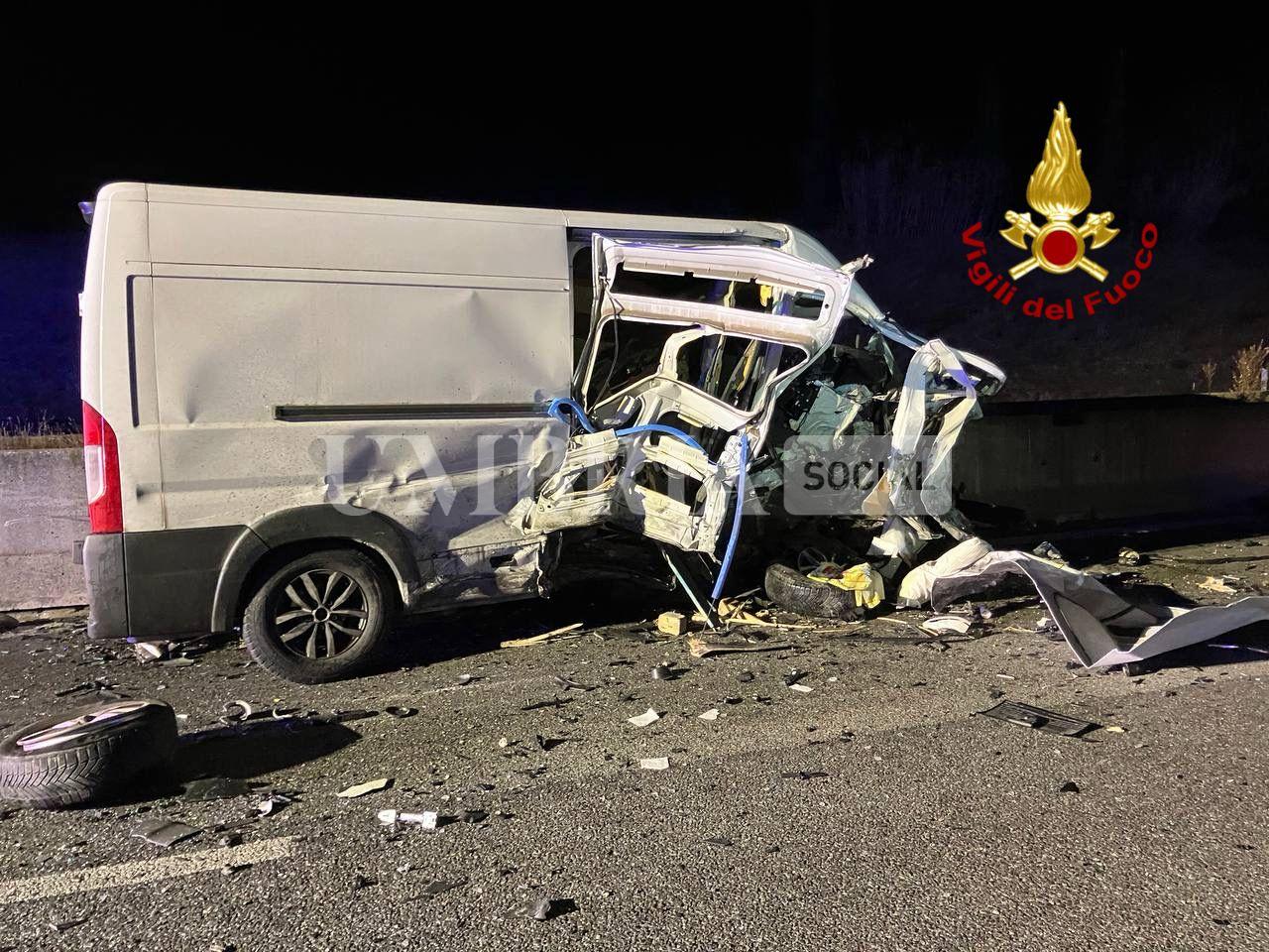 Spoleto, tragico incidente sulla Flaminia: 27enne imbocca la strada contromano e muore 2