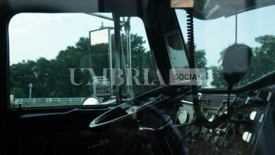 Sorpreso alla guida di un camion con patente sospesa tenta di farsi passare per qualcun'altro: denunciato 2 jason mitrione PNb6Zn f5R4 unsplash scaled