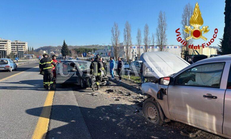 Brutto incidente sulla ss3bis, all’altezza di Ponte San Giovanni due i feriti (foto) 1 26BAD7FC 7602 4027 800D 2A8FE65E497E
