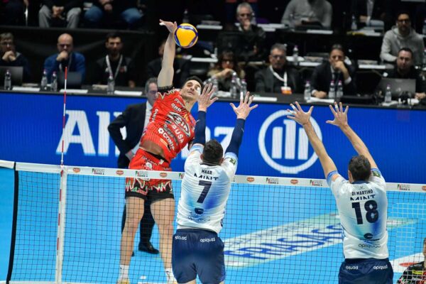 Sir Susa Vim Perugia perfetta trionfa in Coppa Italia: 3-1 a Monza e il trofeo è suo (foto) 77 Sir Susa Vim Perugia perfetta trionfa in Coppa Italia: 3-1 a Monza e il trofeo è suo (foto) 76