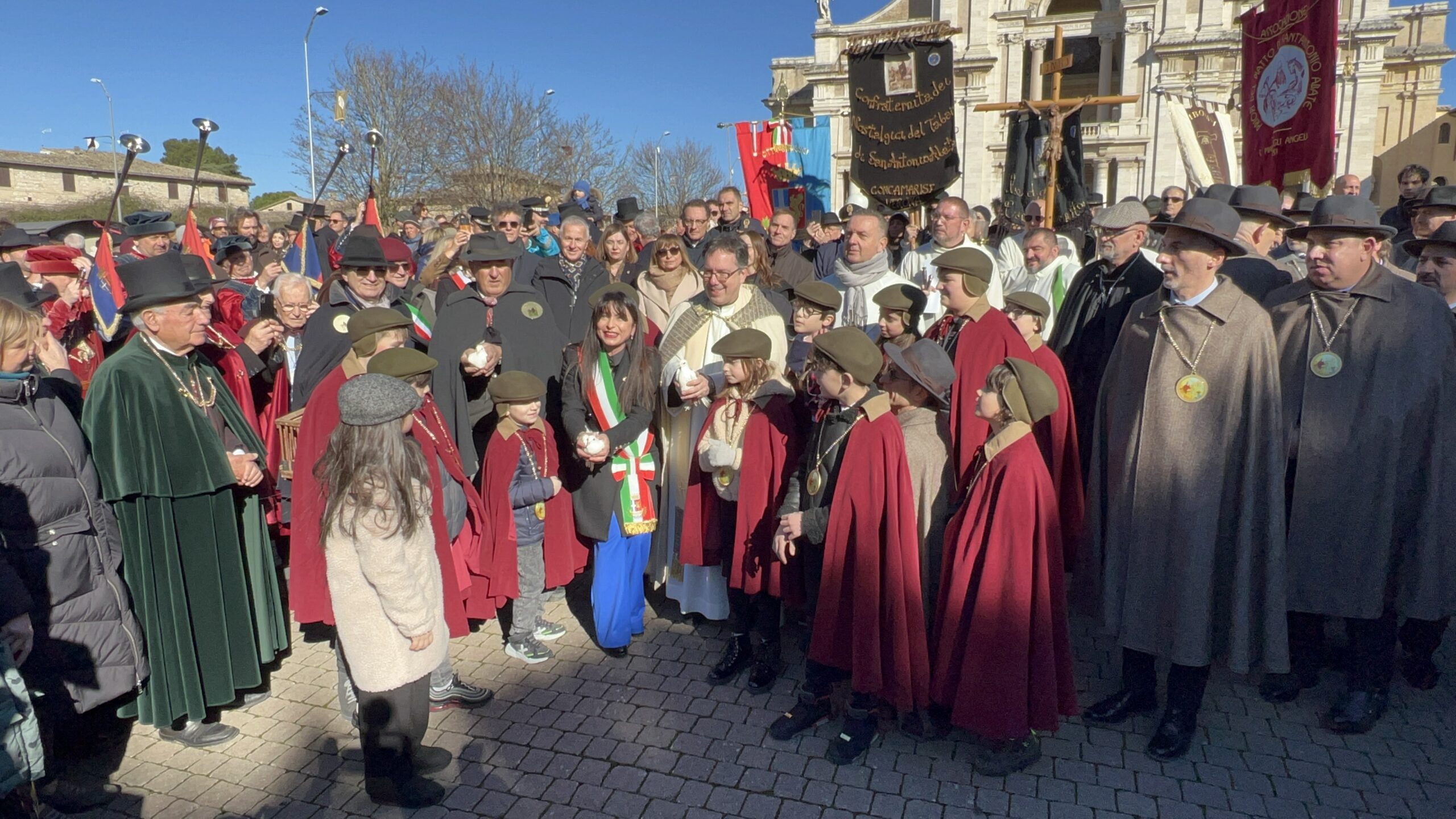 Successo a Santa Maria degli Angeli per il Piatto di Sant’Antonio Abate (foto e video) 10