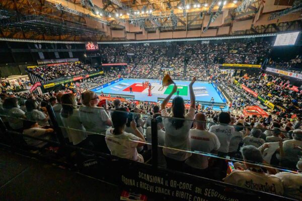 Sir Susa Vim Perugia perfetta trionfa in Coppa Italia: 3-1 a Monza e il trofeo è suo (foto) 57 Sir Susa Vim Perugia perfetta trionfa in Coppa Italia: 3-1 a Monza e il trofeo è suo (foto) 56