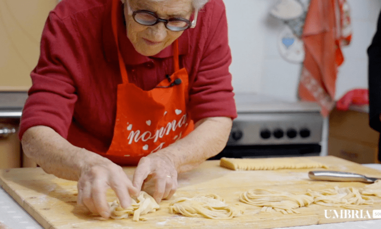Nonna Iside star dei social a 84 anni, una storia di cucina tra Bevagna e l'Umbria (intervista video) 1 Nonna Iside