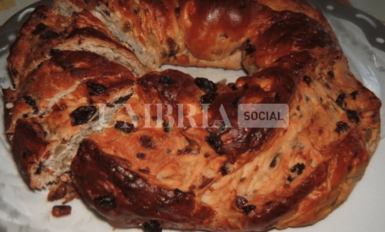 Torcolo di San Costanzo, ricetta e metodo di preparazione del famoso dolce di Perugia 1 Schermata 2024 01 29 alle 17.18.19