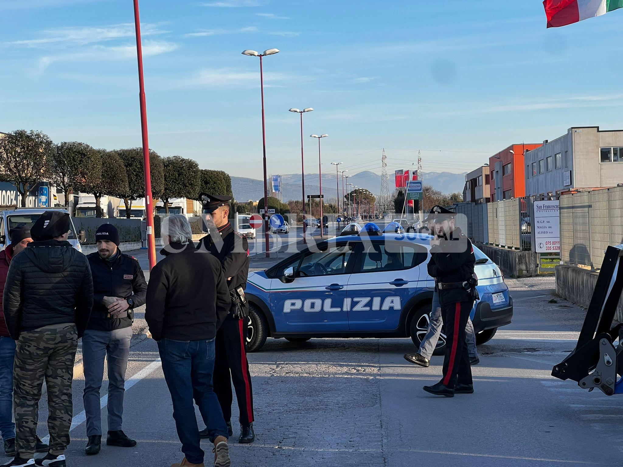 Continua la protesta degli agricoltori, a Bastia Umbra e Assisi trattori in strada (foto) 44