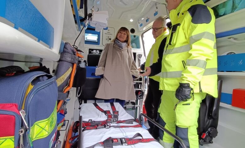 Sanità, una nuova ambulanza e un minivan per il trasporto di organi e sangue (foto) 1 WhatsApp Image 2024 01 26 at 12.46.19