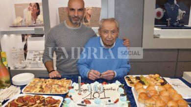 Giovanni Talamelli compie 101 anni: grande festa in via Cavour a Città di Castello 20 5033d820 357a 46c4 9b51 17d3c915d7ca