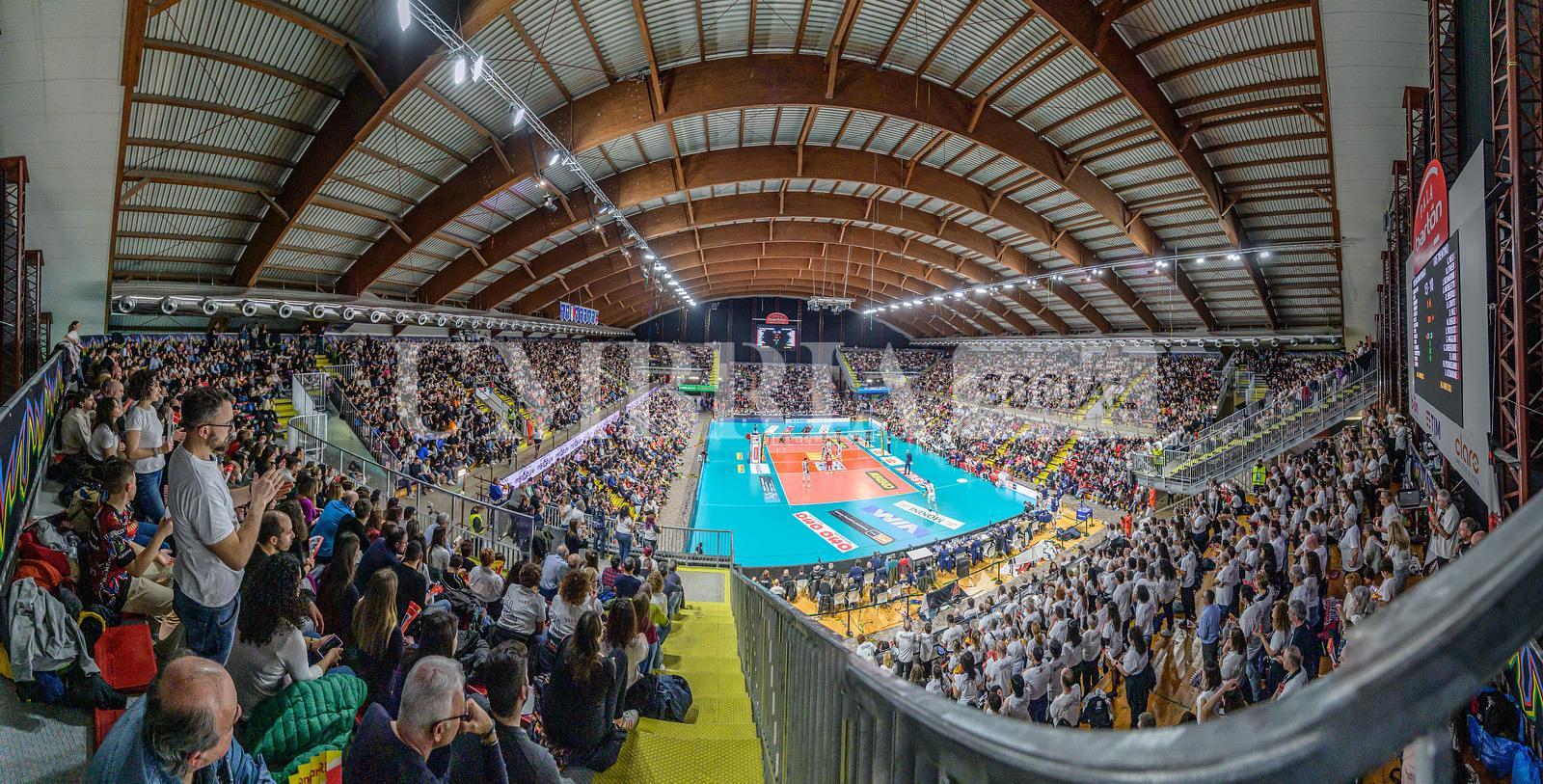 In cinquemila al PalaBarton per il big match Sir Susa Vim Perugia - Itas Trentino 2