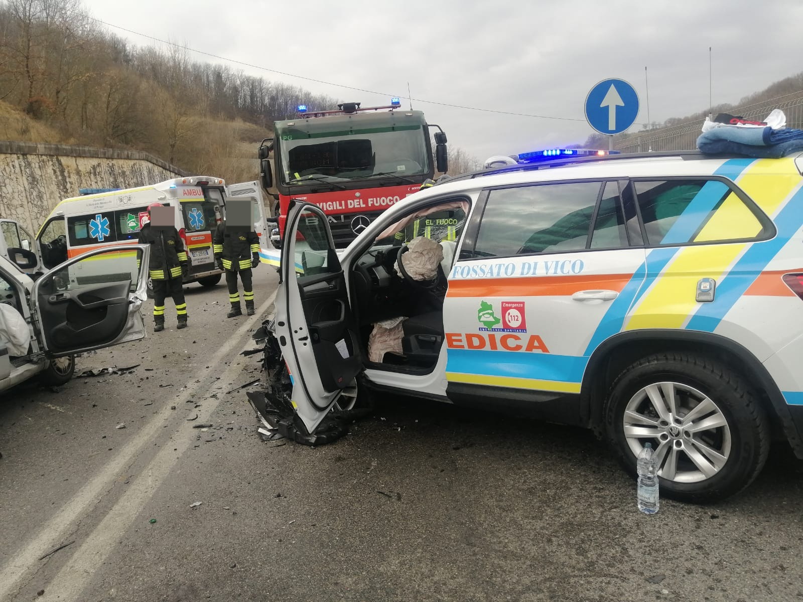 Tragedia sulla Perugia - Ancona: incidente tra tre veicoli, morta una persona 7 Tragedia sulla Perugia - Ancona: incidente tra tre veicoli, morta una persona 6