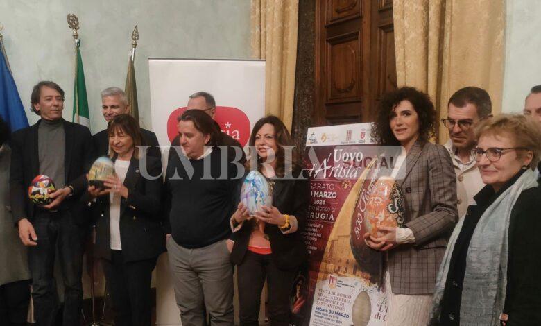 Perugia, "Uova D'Artista" posta in centro storico le tradizioni della ceramica 1 432754303 842740057884535 6177122915458098791 n
