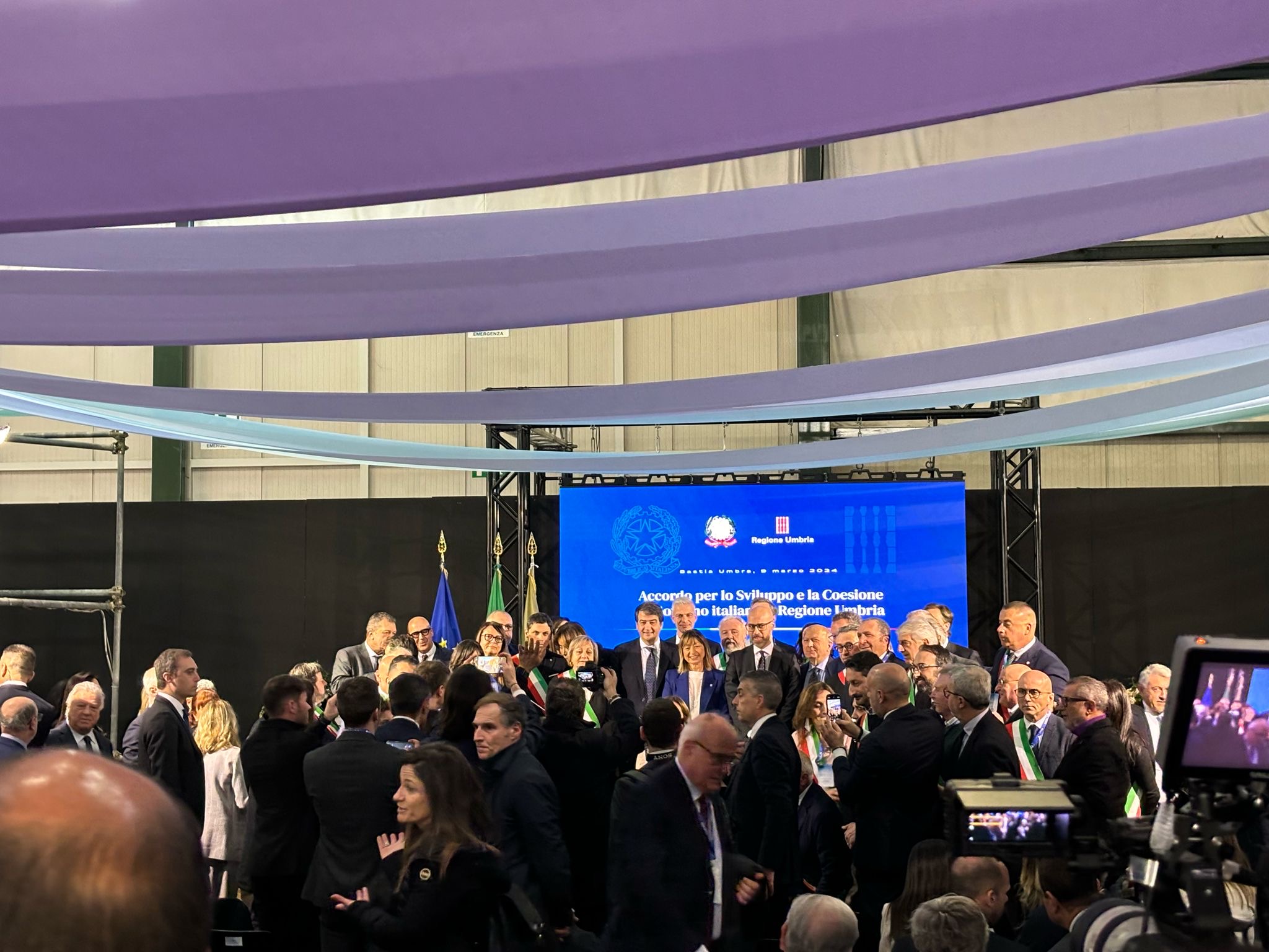 Premier Meloni a Bastia: “Voi umbri siete persone operose che devono dimostrare il proprio valore” (foto+video) 82