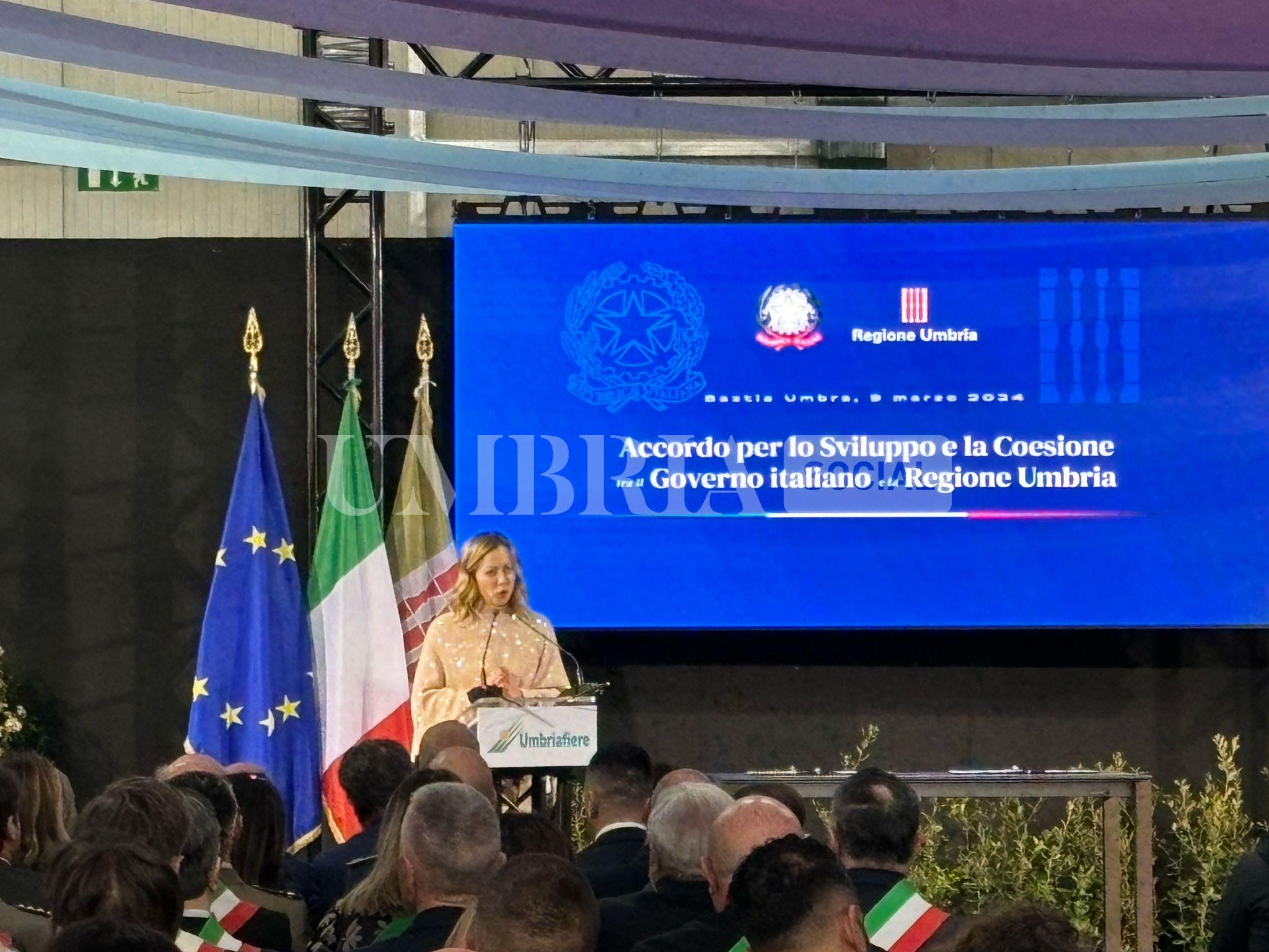 Premier Meloni a Bastia: “Voi umbri siete persone operose che devono dimostrare il proprio valore” (foto+video) 32