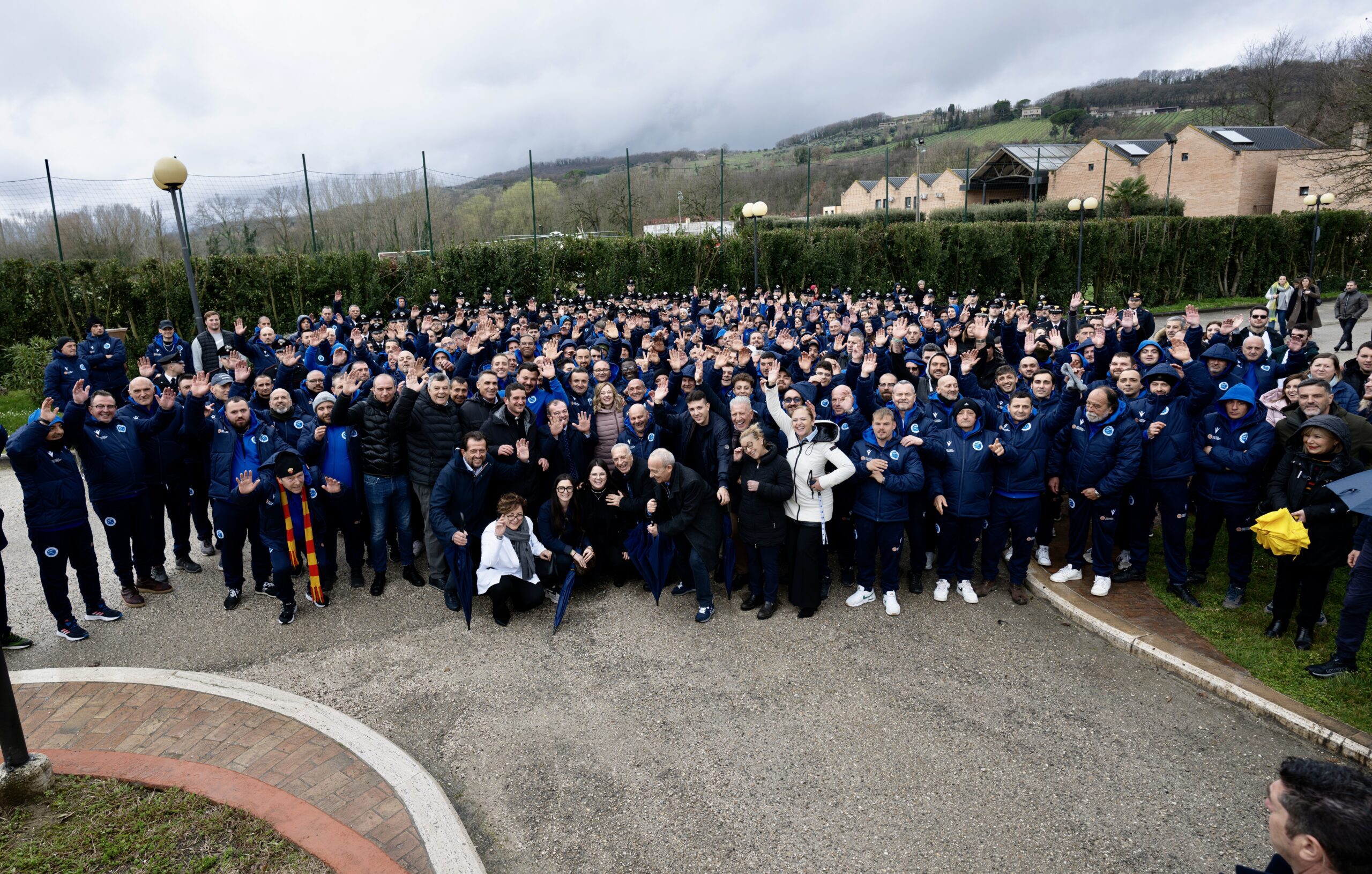 Premier Giorgia Meloni visita a sorpresa la Comunità Incontro (foto) 4
