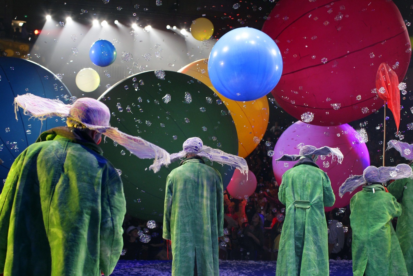La magia di "Slava's Snowshow" al teatro Lyrick di Assisi: è fra gli spettacoli più attesi 12