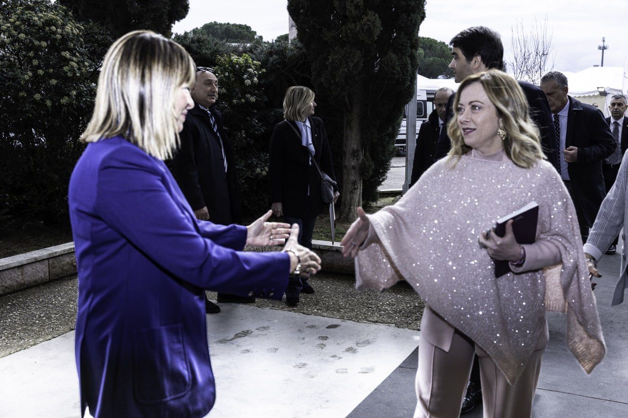 Premier Meloni a Bastia: “Voi umbri siete persone operose che devono dimostrare il proprio valore” (foto+video) 28