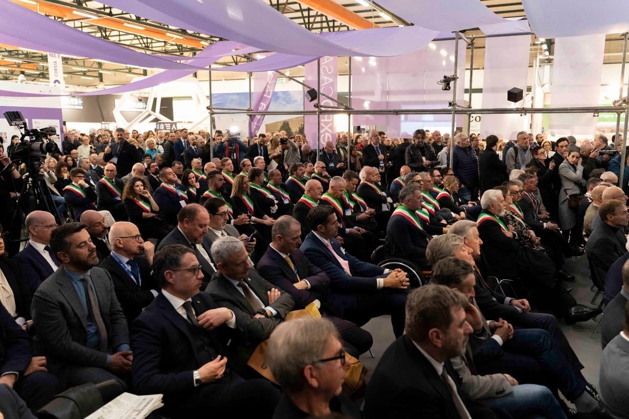 Premier Meloni a Bastia: “Voi umbri siete persone operose che devono dimostrare il proprio valore” (foto+video) 8